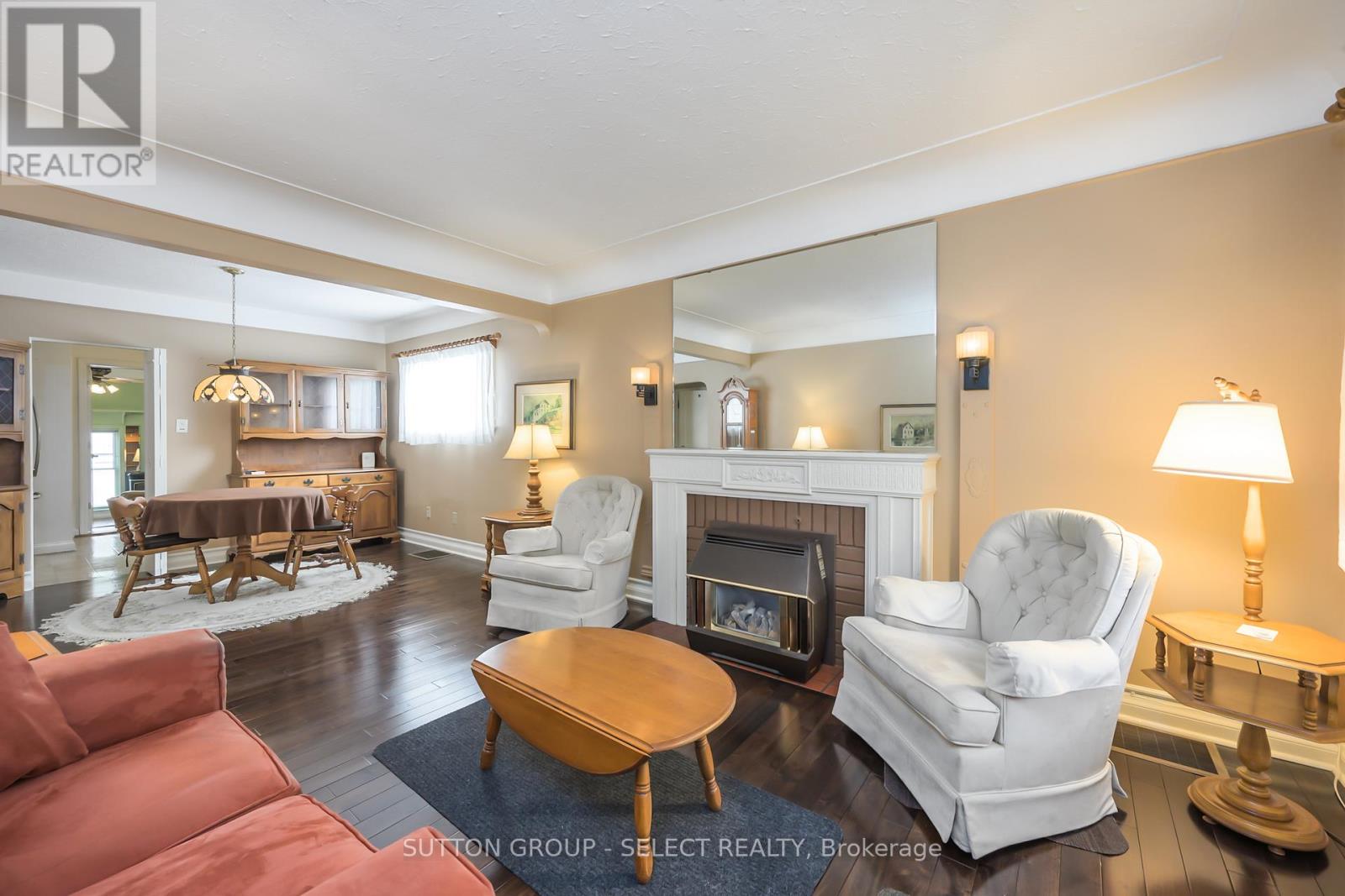 1316 LANGMUIR AVENUE - Image 6