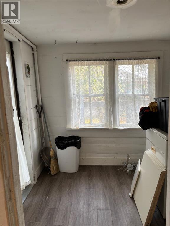 256 N 1 Street West - Photo 10