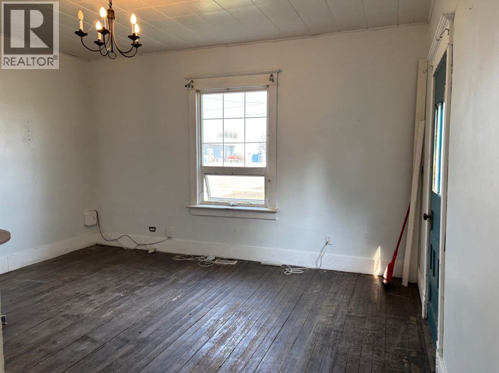 256 N 1 Street West - Photo 14