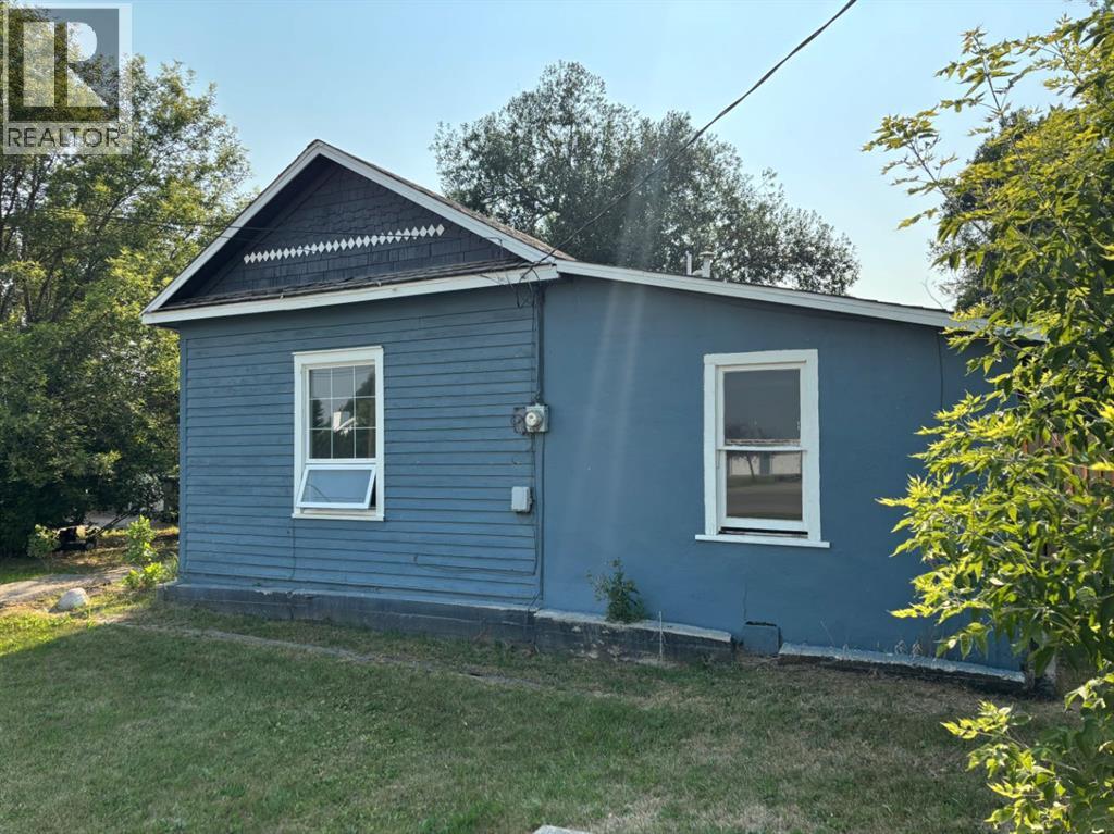 256 N 1 Street West