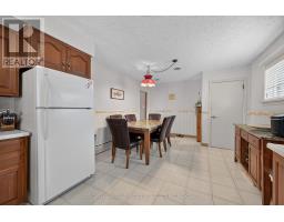 36 Third Street, Welland, ON L3B4W4 Photo 6