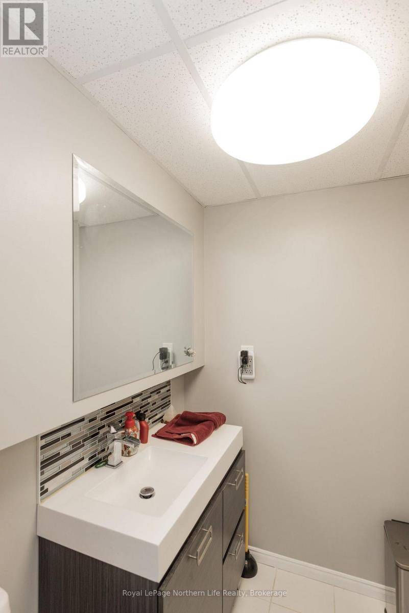 3 DAVID COURT - 38