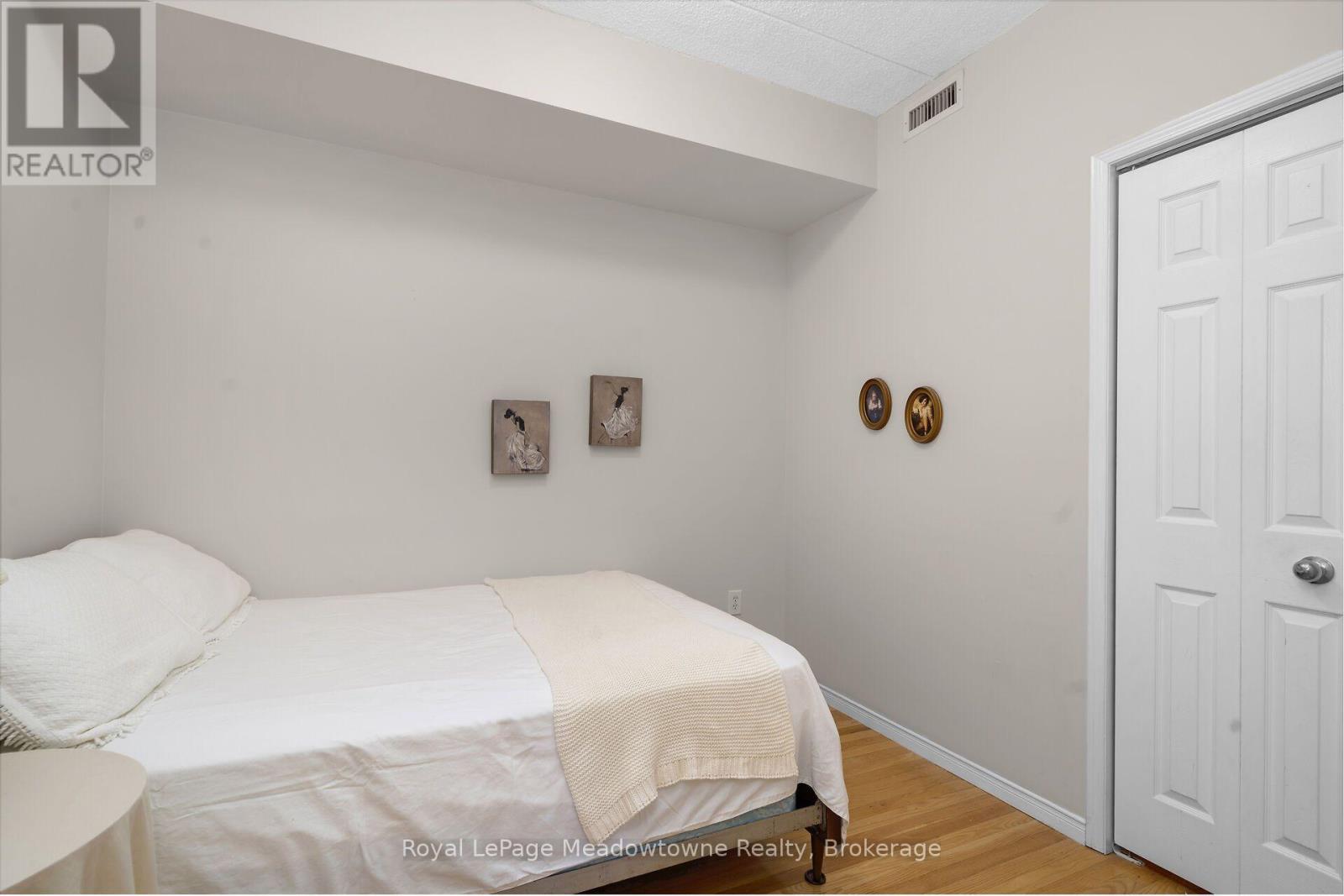 #210 2075 AMHERST HEIGHTS DRIVE - 29