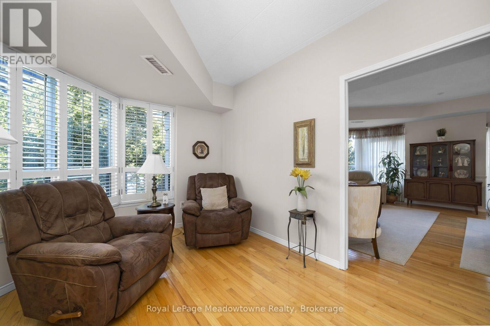 #210 2075 AMHERST HEIGHTS DRIVE - Image 32
