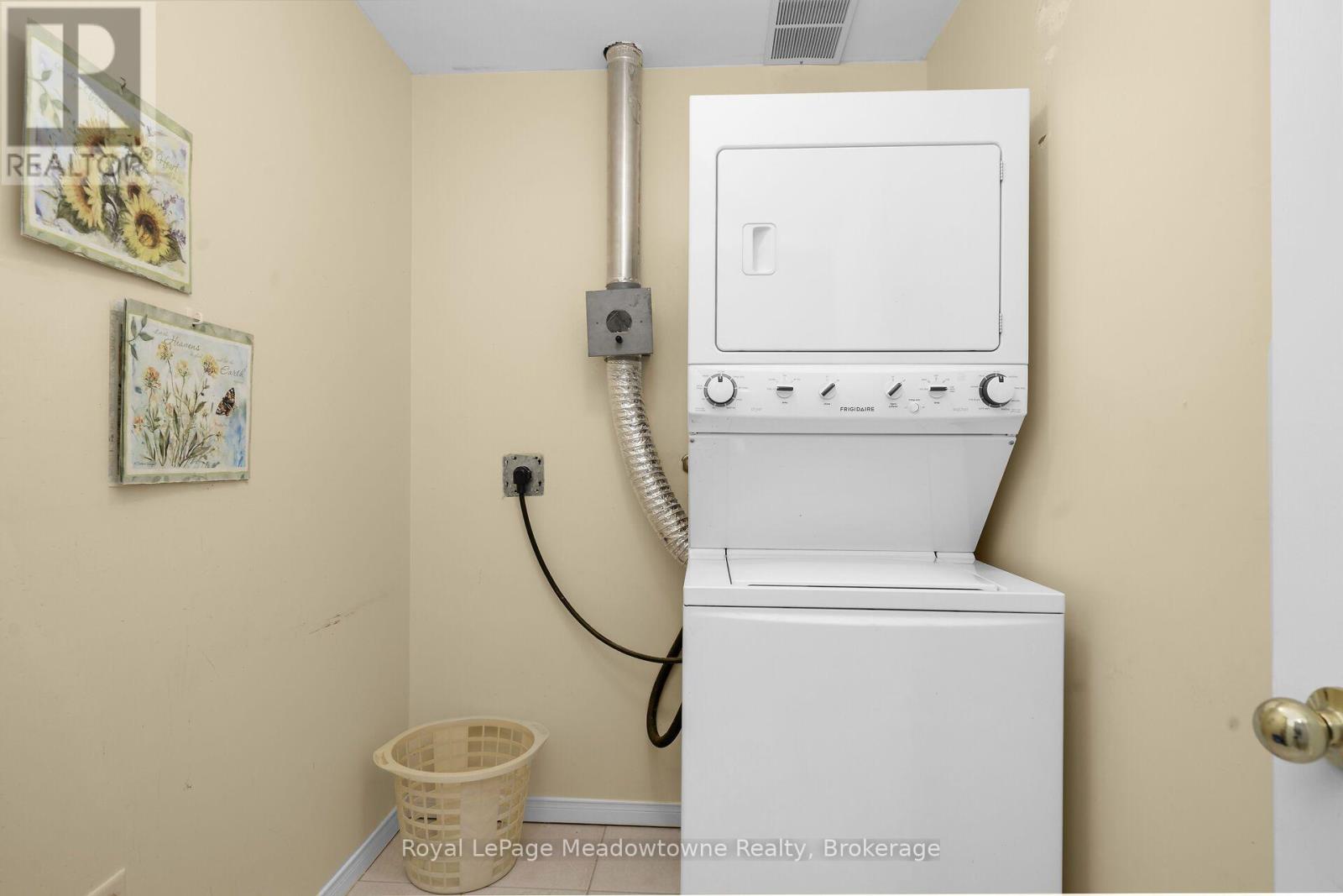 #210 2075 AMHERST HEIGHTS DRIVE - Image 34