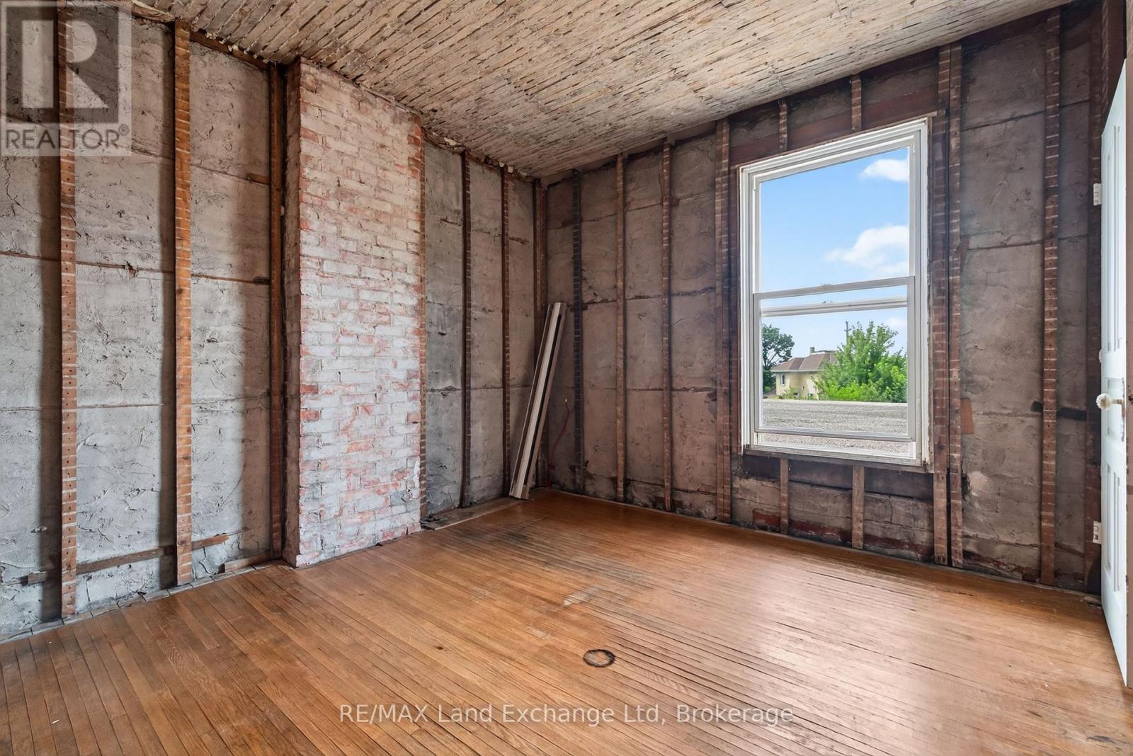 77 MONTREAL STREET - 39