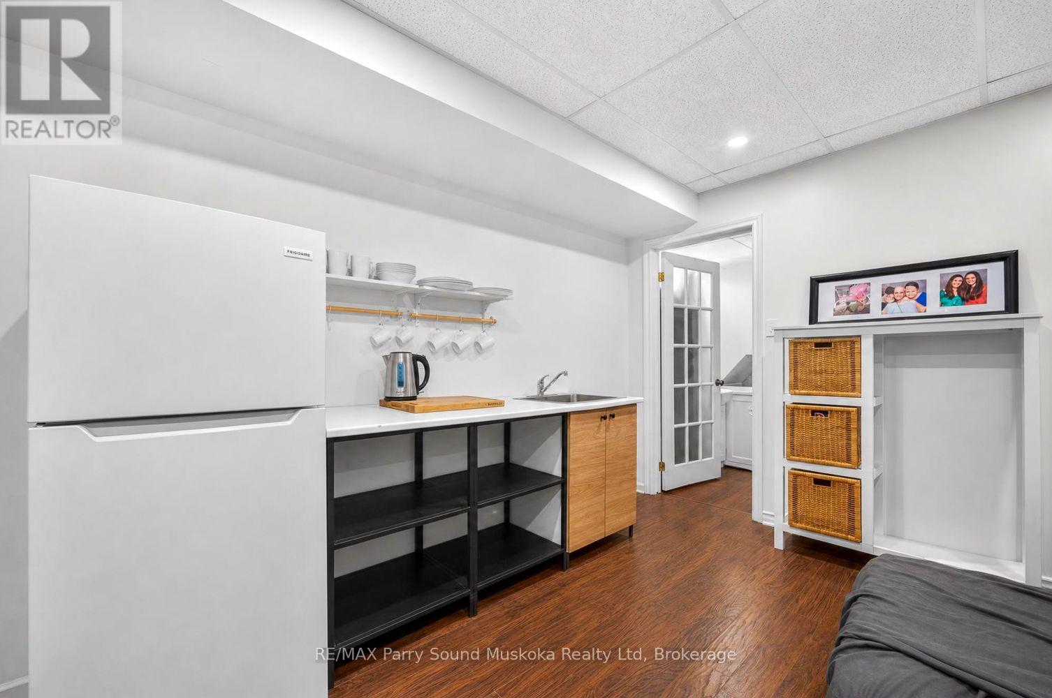 8 MOUNTAIN BASIN DRIVE - 30