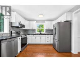 Kitchen - 8 Mountain Basin Drive, Mcdougall, ON P2A2W9 Photo 8