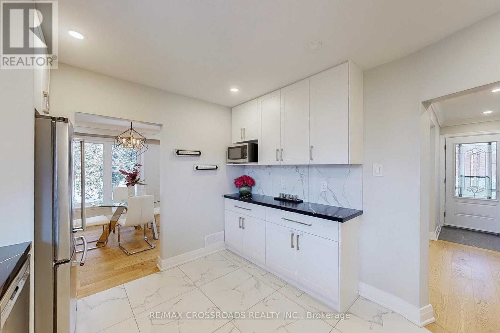 55 ELVASTON DRIVE - 11