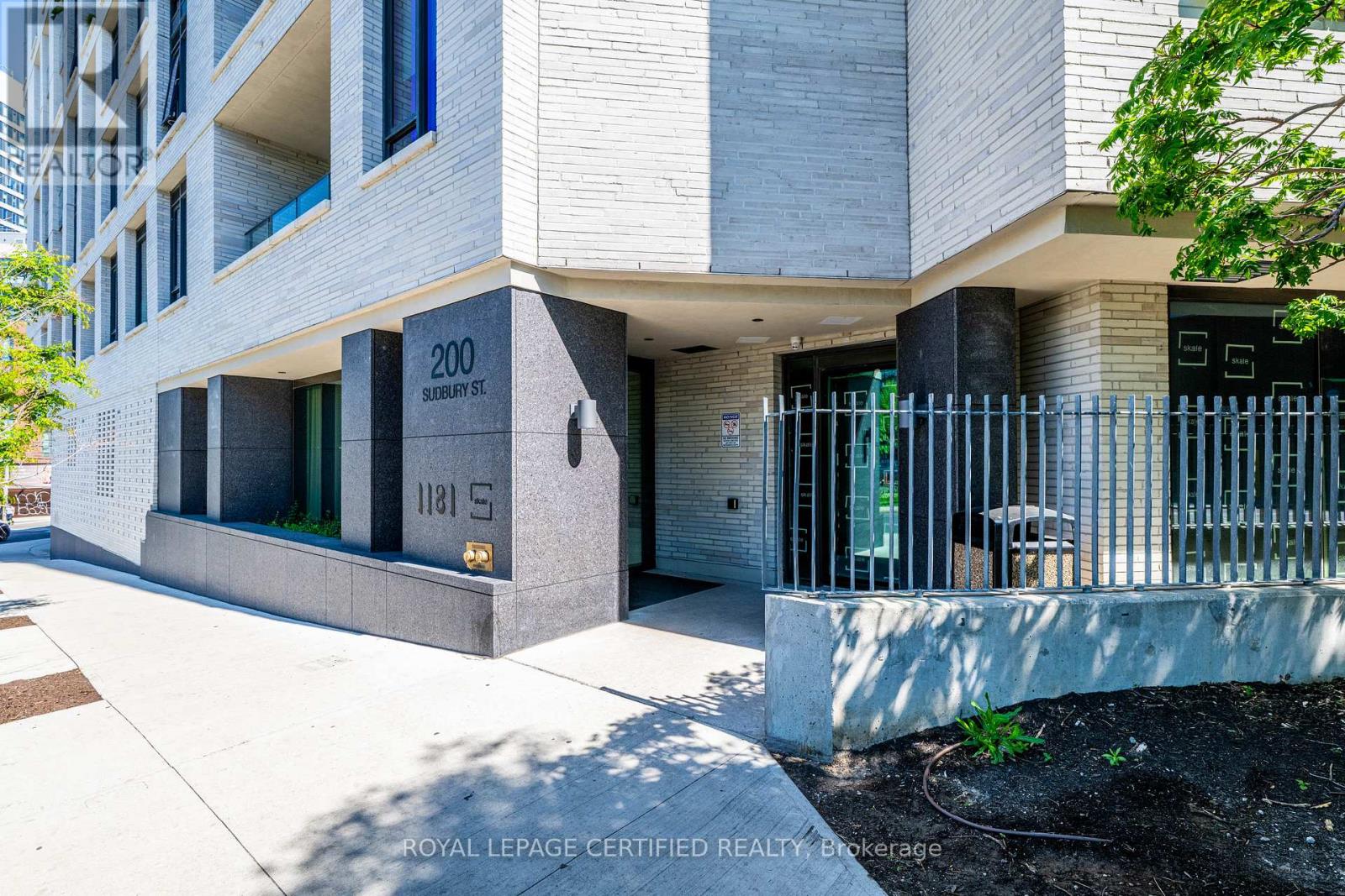 #411 200 SUDBURY STREET - 24