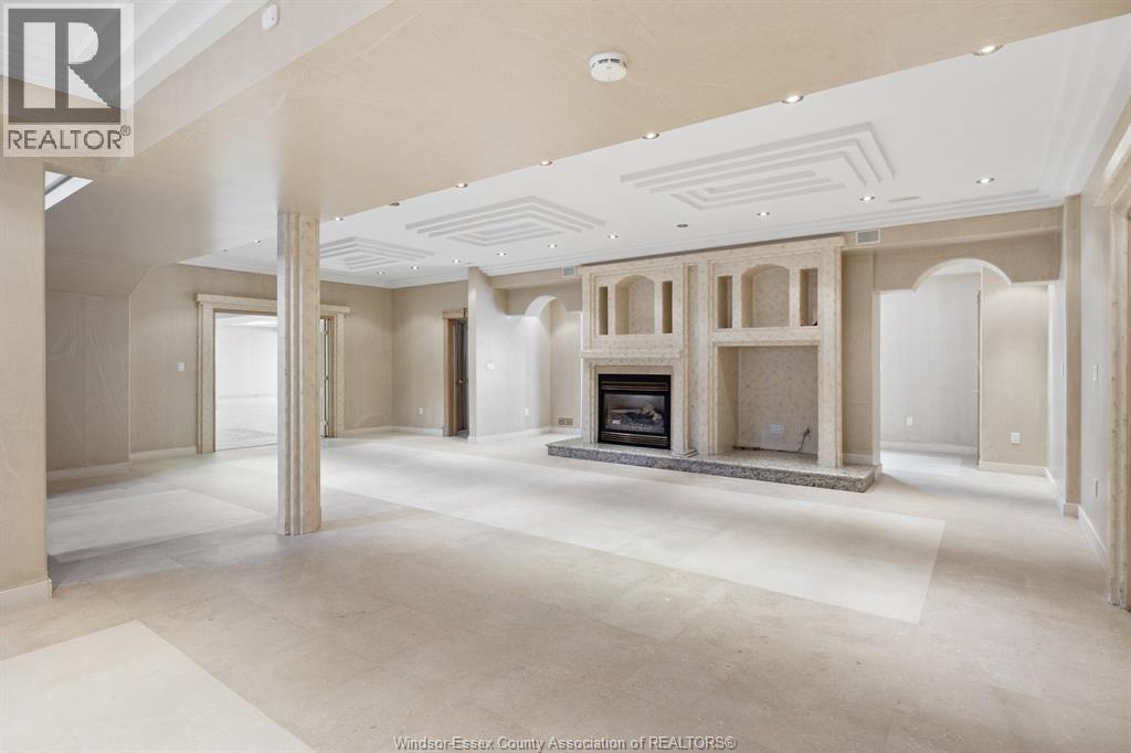 7348 HOWARD - 31
