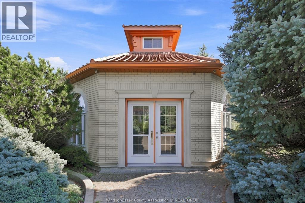 7348 HOWARD - 38