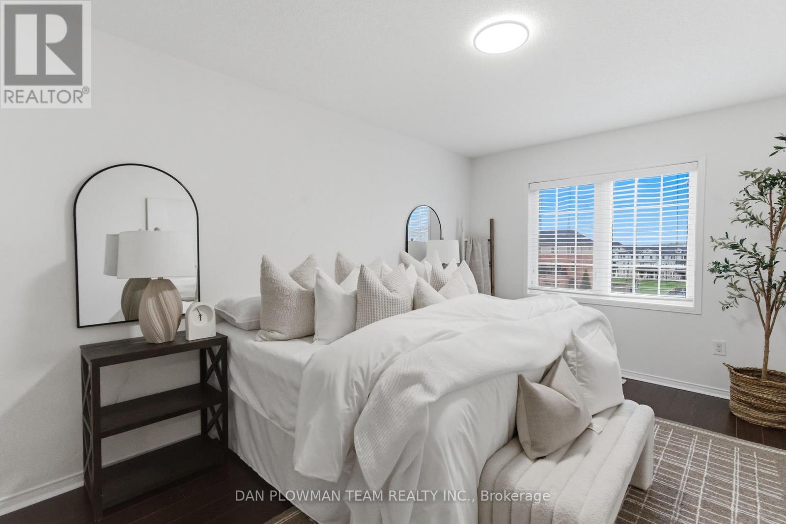 23 BLUNDEN ROAD - 19