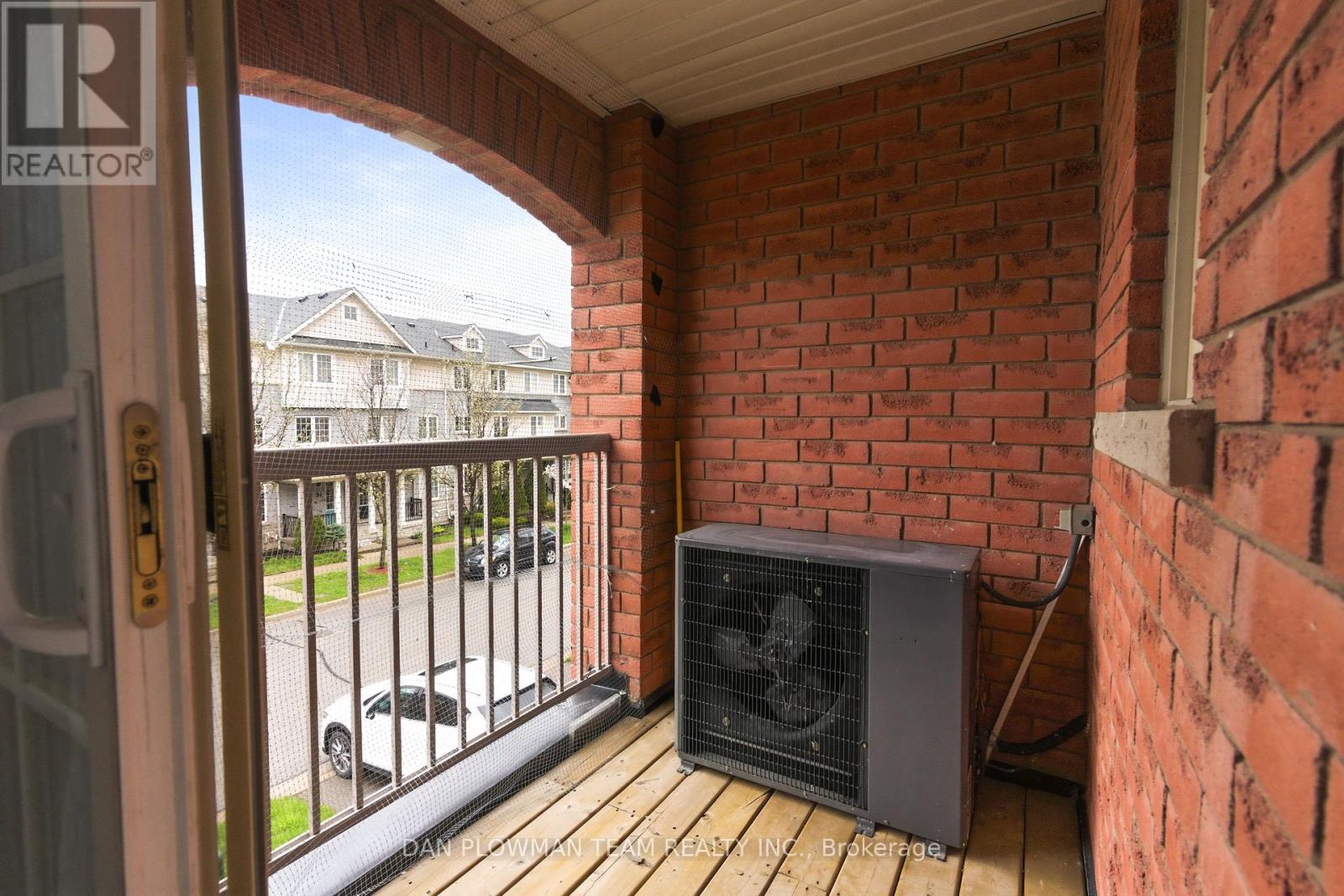 23 BLUNDEN ROAD - 4
