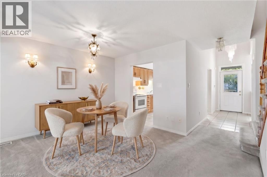#41 212 STONEHENGE Drive - Image 7