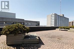 1107 - 475 Laurier Avenue W
