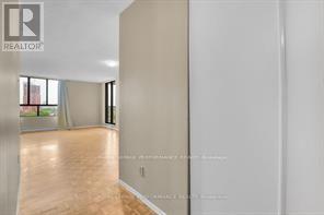 1107 - 475 Laurier Avenue W