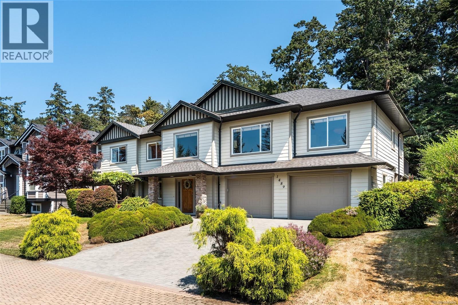  1489 Mt. Douglas Cross Road, Saanich