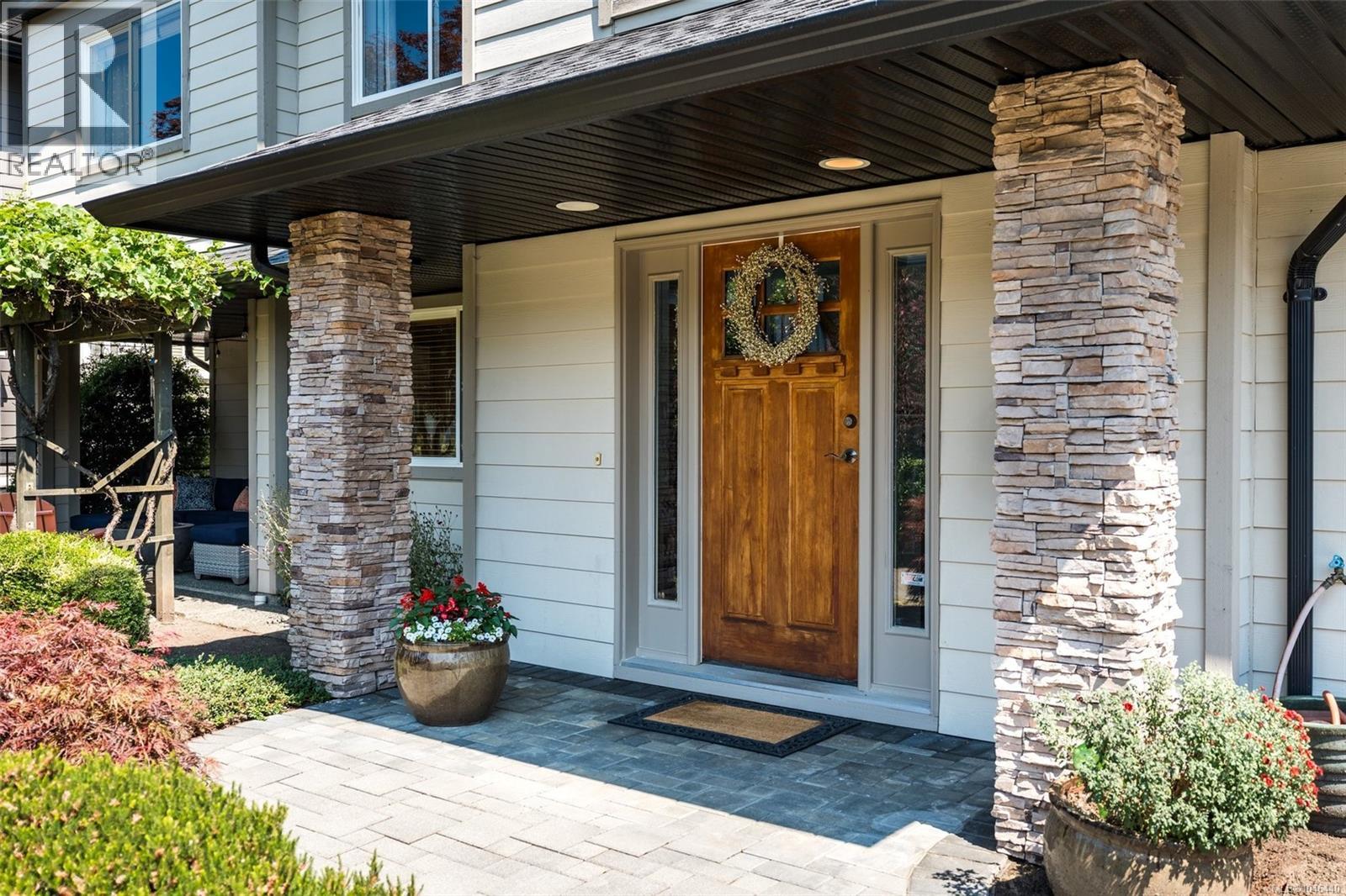  1489 Mt. Douglas Cross Road, Saanich