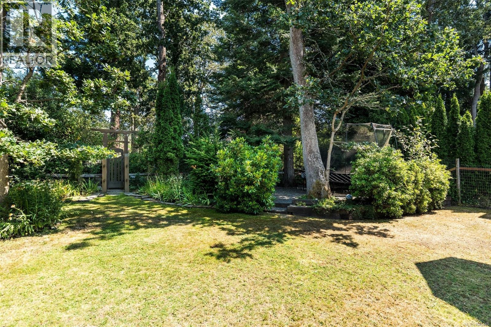  1489 Mt. Douglas Cross Road, Saanich