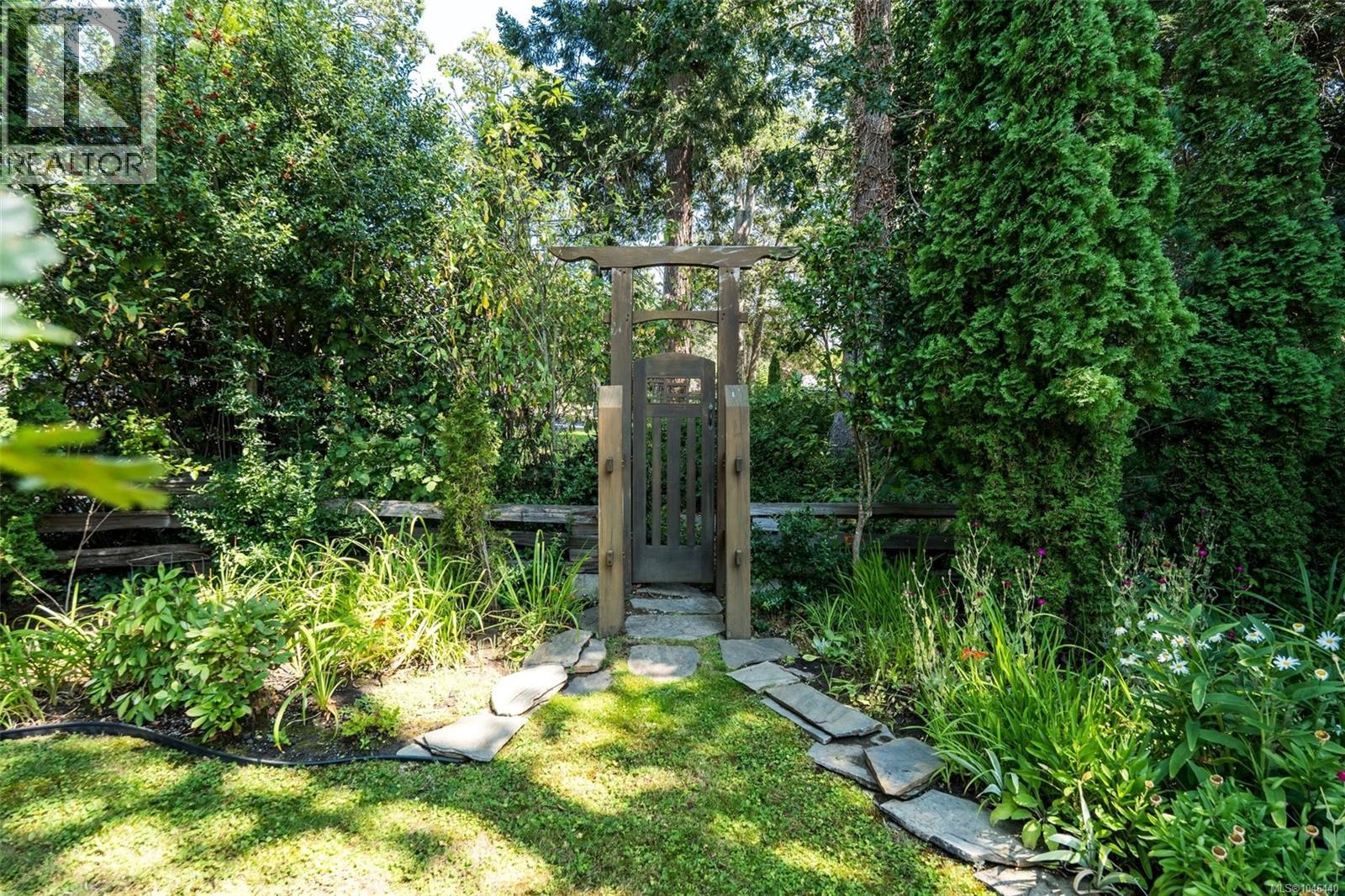  1489 Mt. Douglas Cross Road, Saanich