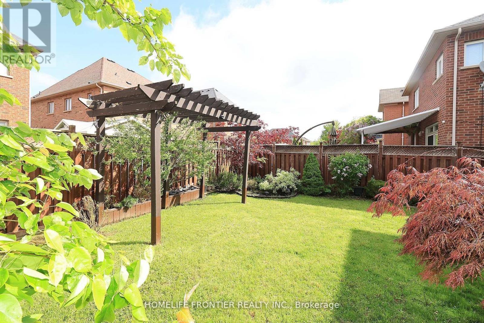 3213 ESCADA DRIVE - 27