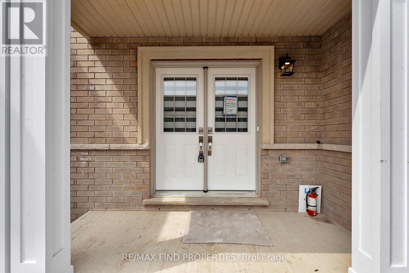 21 DENNIS AVENUE, Brantford — photo 2