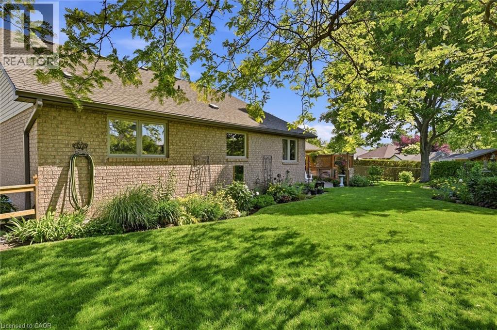 15 BAYSHORE Court - Image 36