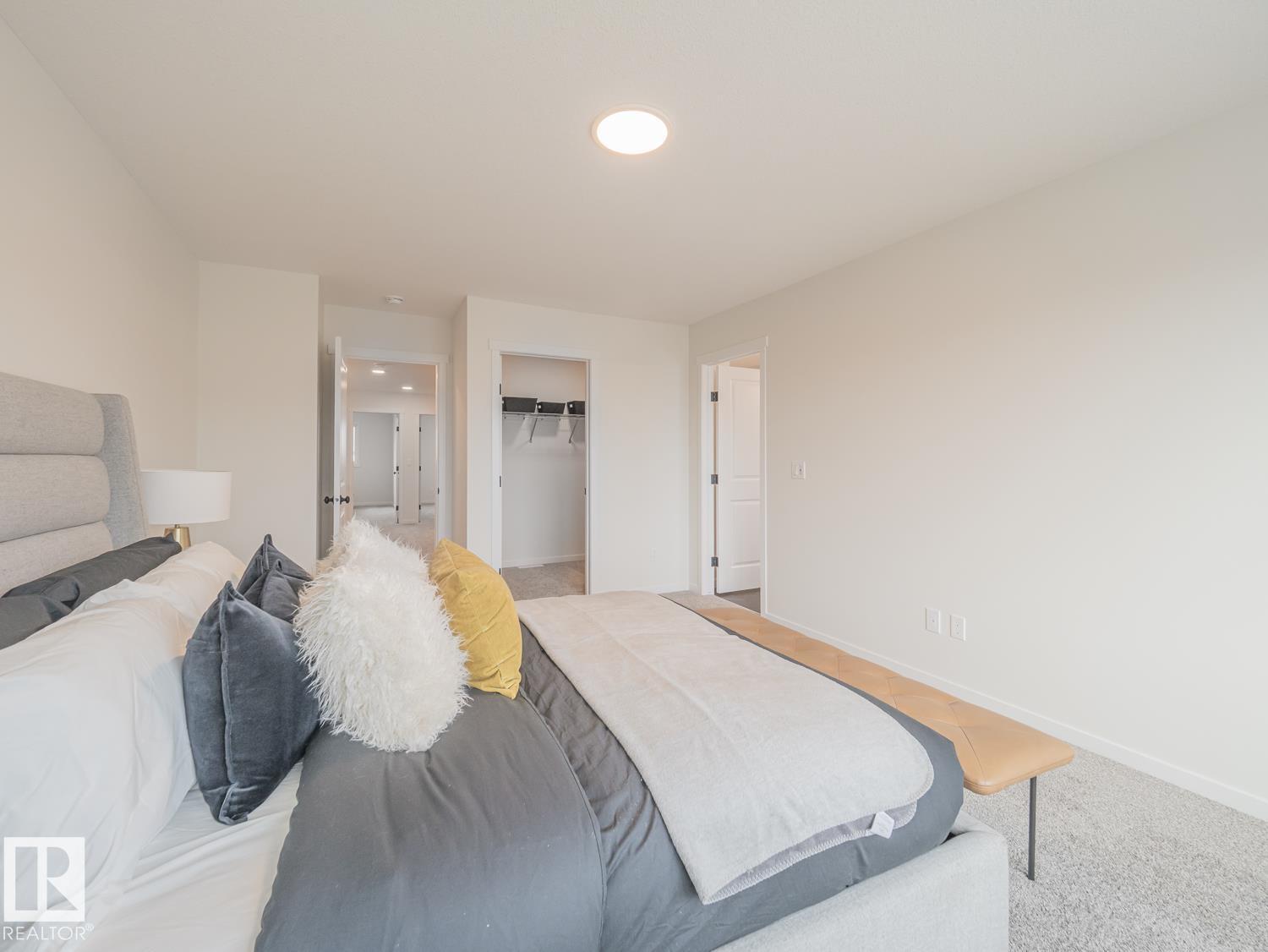 7005 176A AV NW - 22