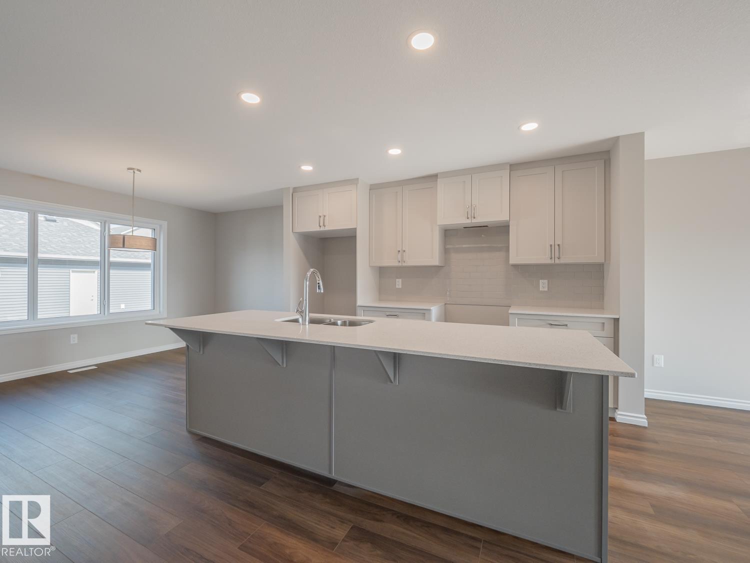 17662 69A ST NW - 16