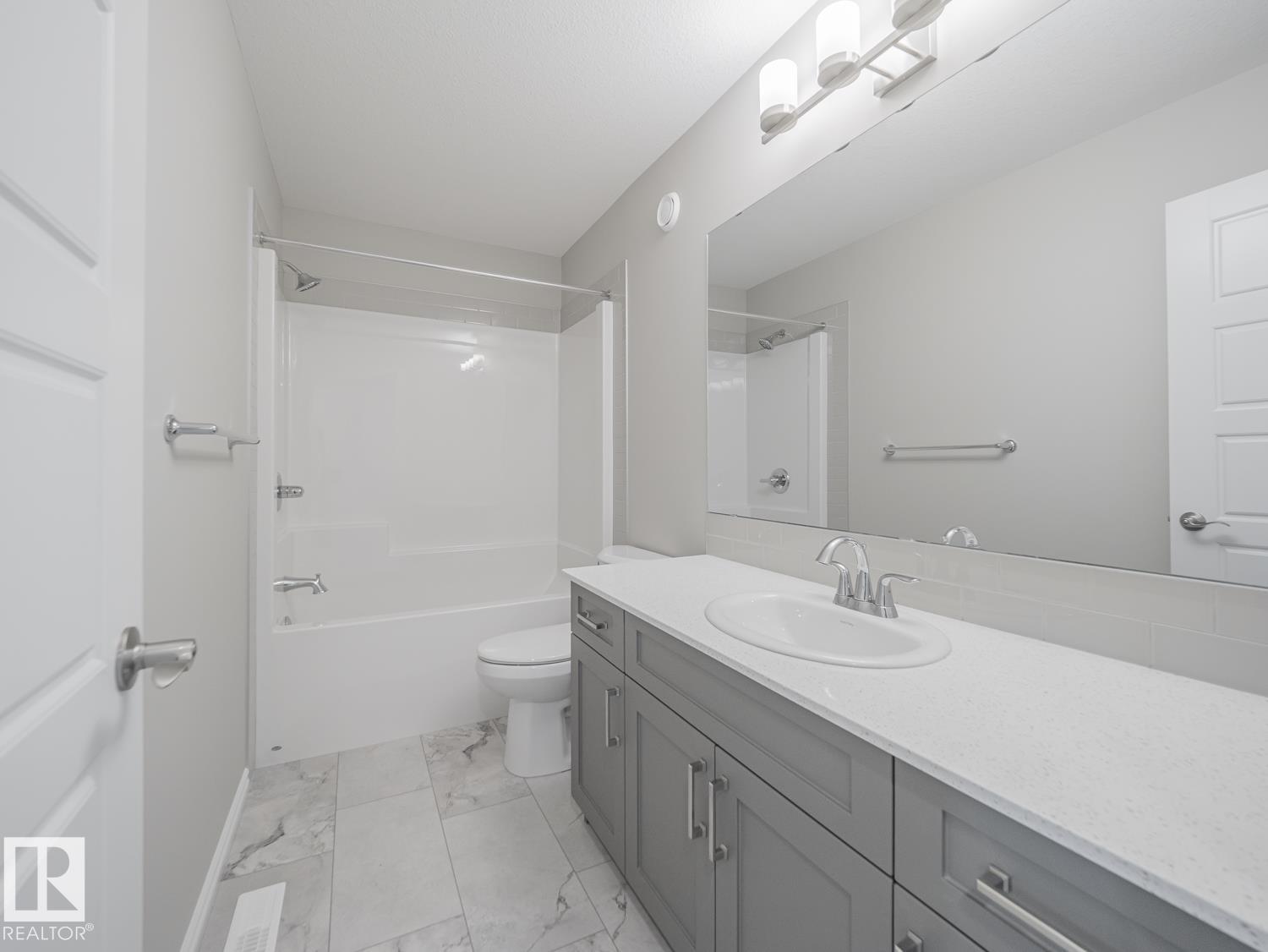 17662 69A ST NW - 29