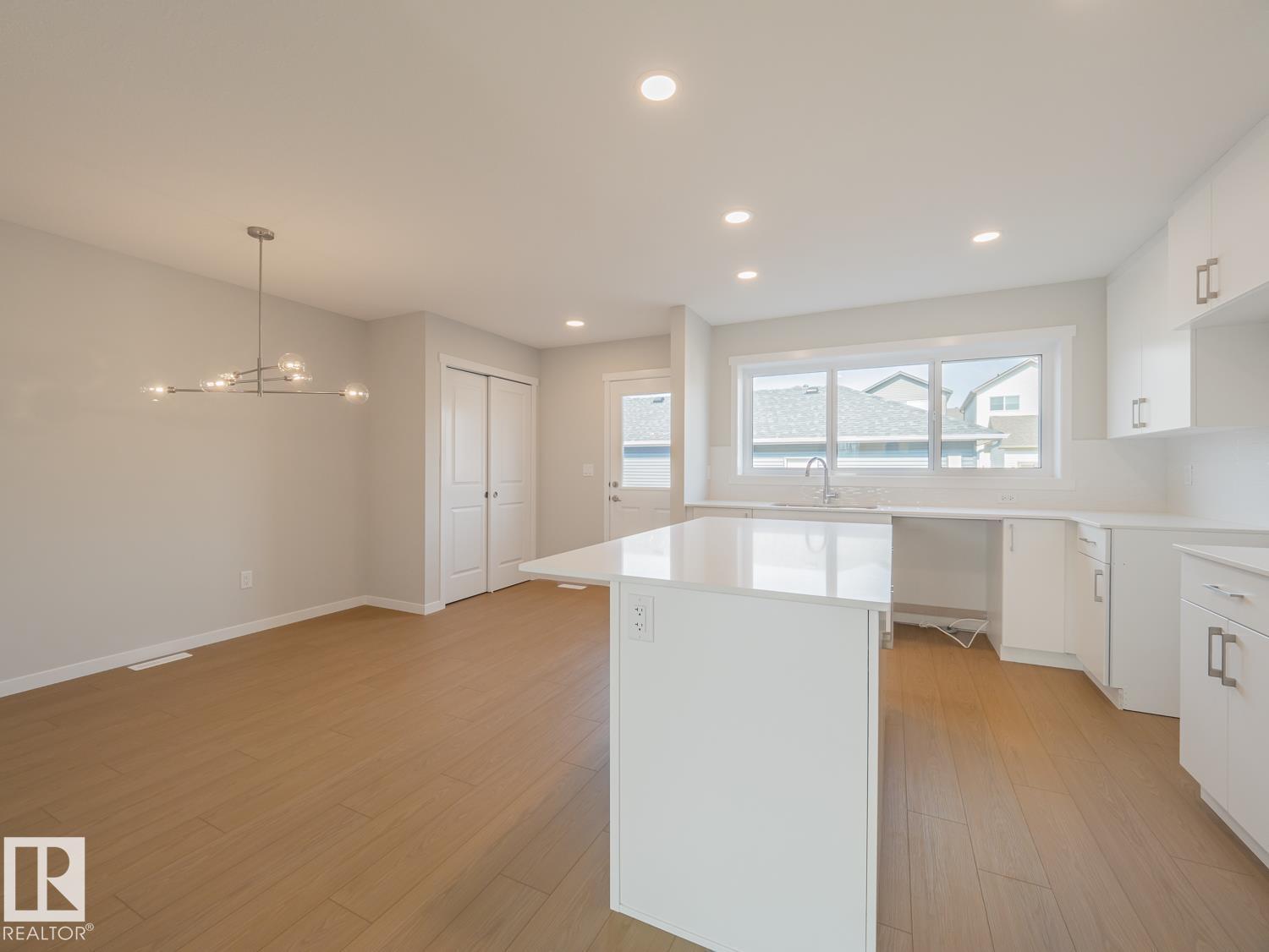 17664 69A ST NW - 12