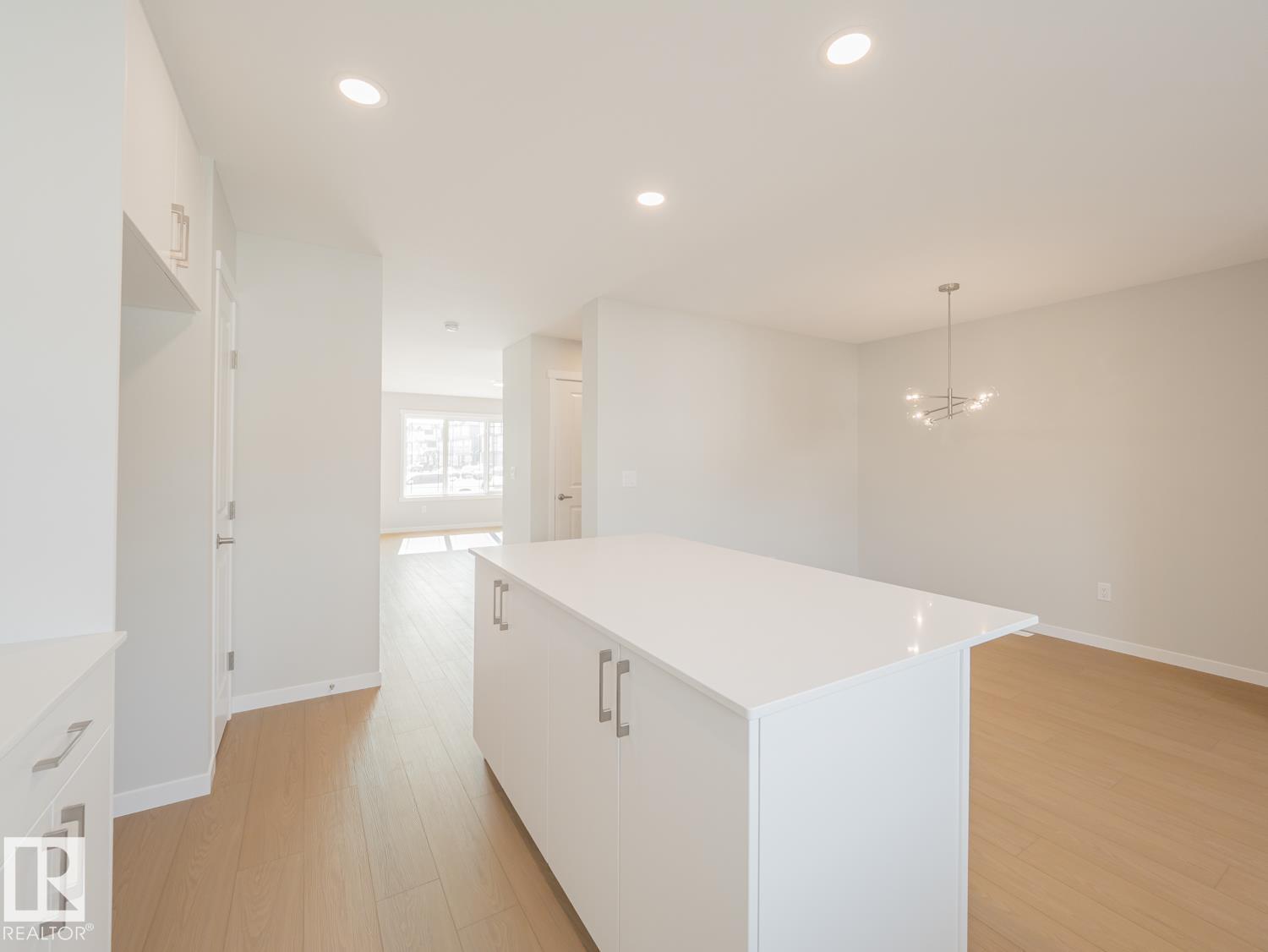 17664 69A ST NW - 15