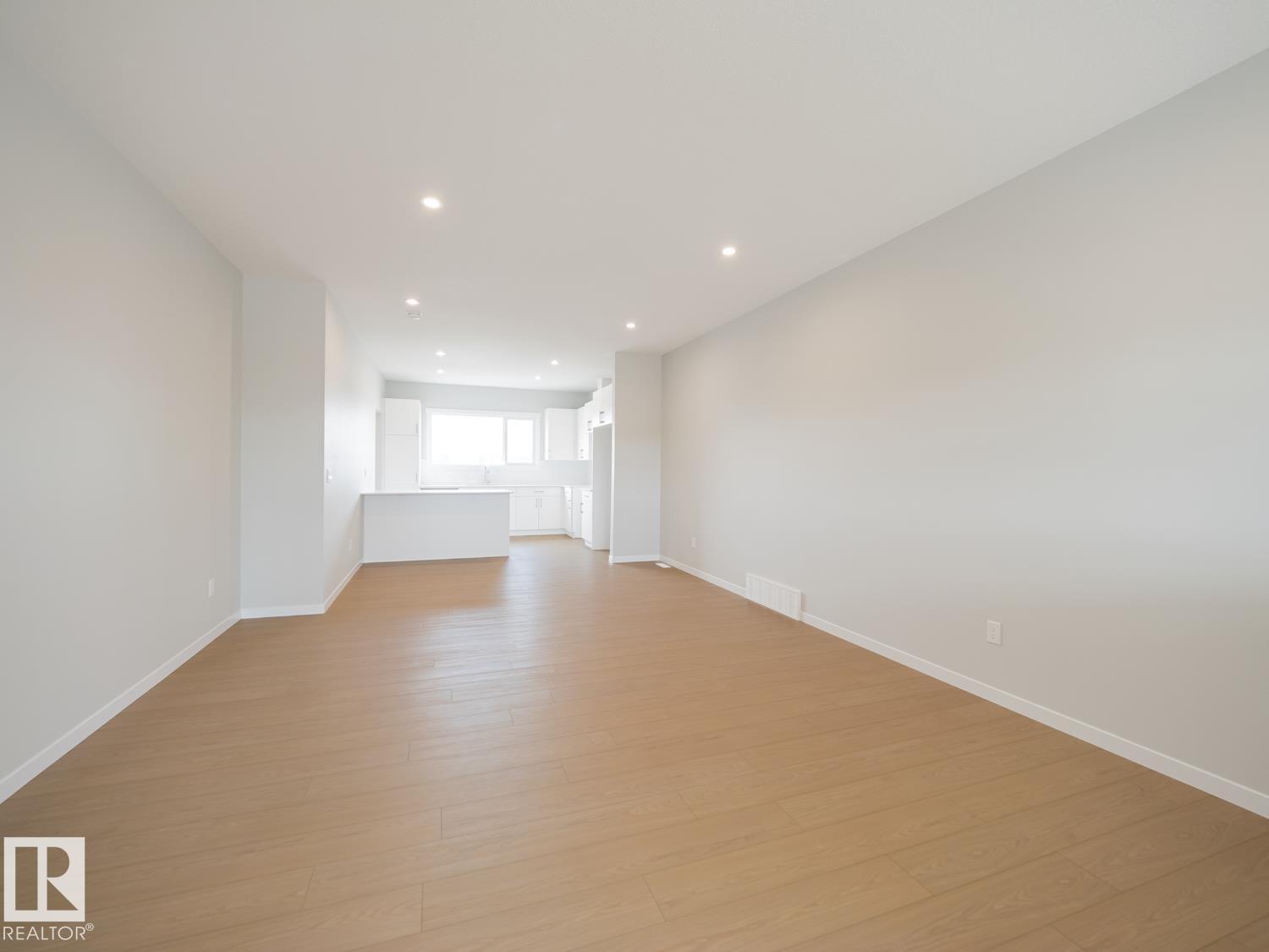 19604 30 AV NW - 13