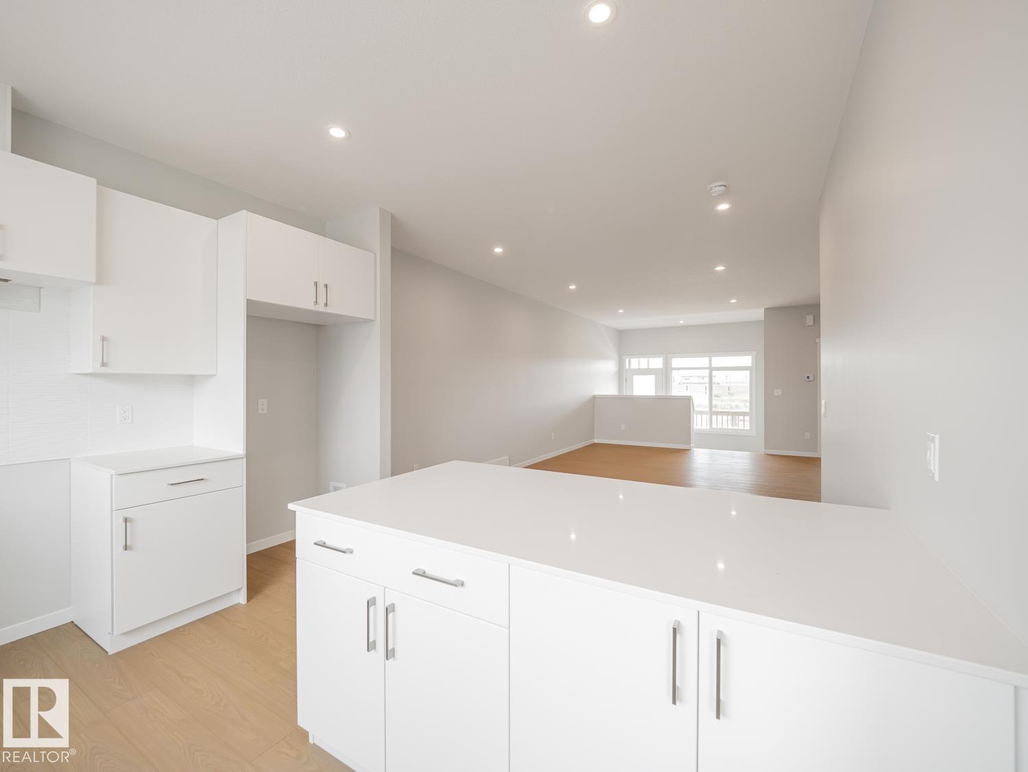 19604 30 AV NW - Image 17