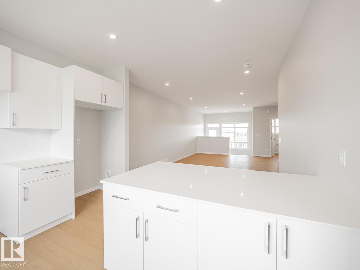 19604 30 AV NW - 19