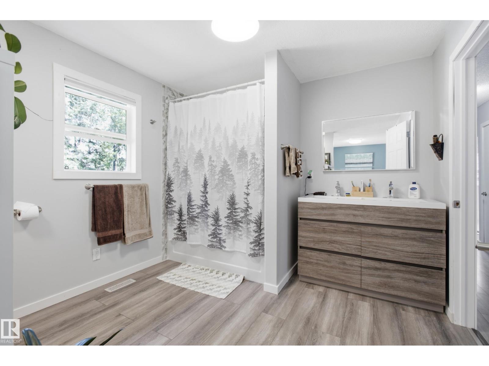 #60 2304 TWP ROAD 522 - Image 17