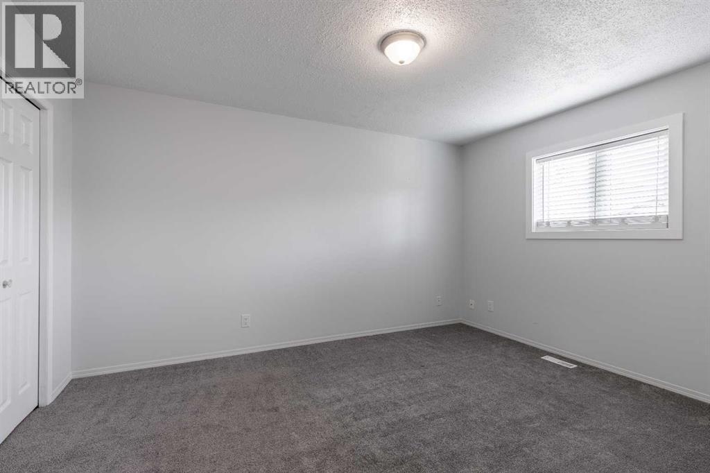 5105 2 Street - 15