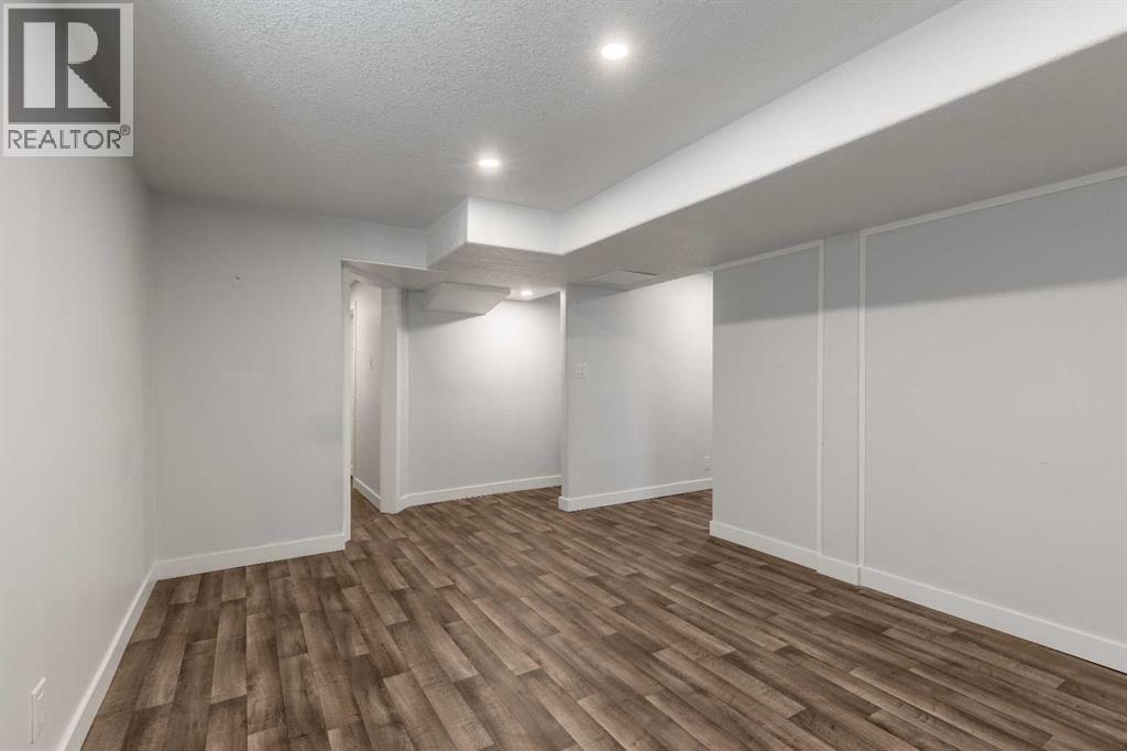 5105 2 Street - Image 21