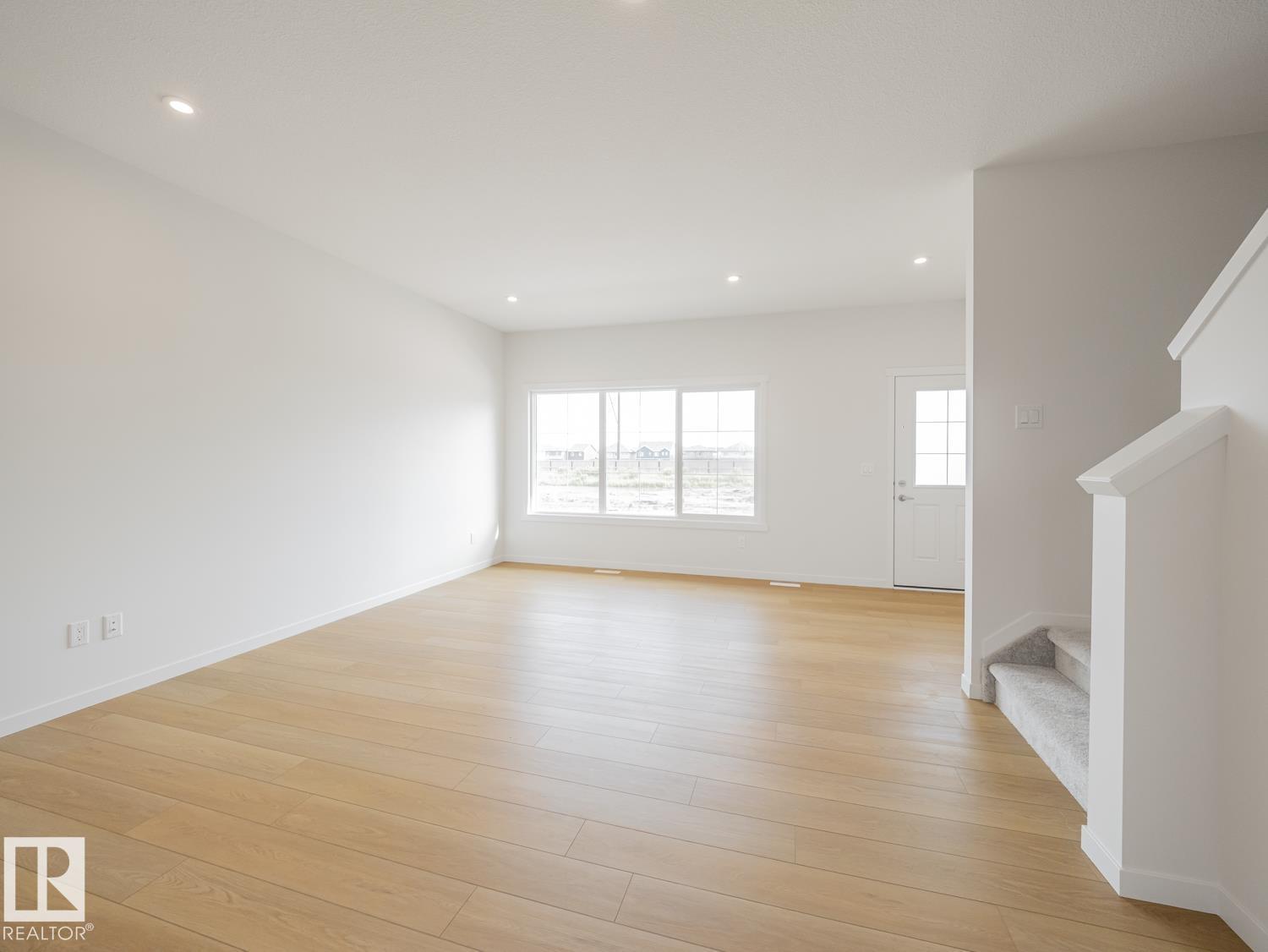 19608 30 AV NW - Image 11