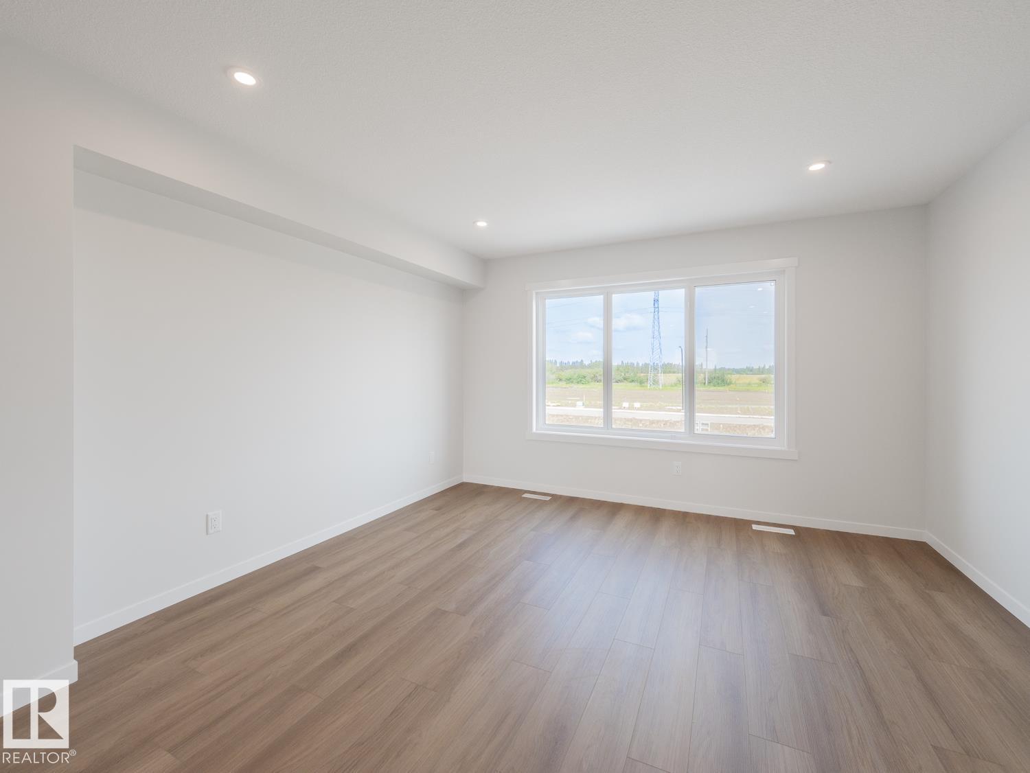 17224 4 ST NW - 14
