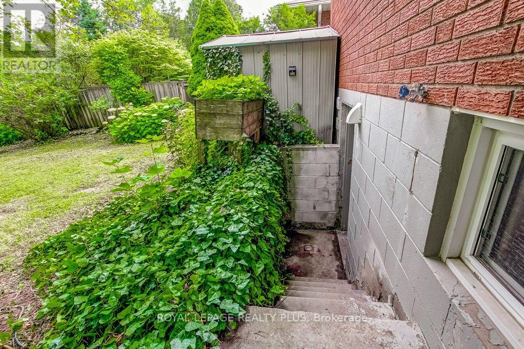 5322 WINDERMERE DRIVE - 48