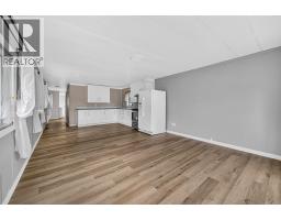 Full bathroom - 7555 Highway 43 Unit# D6, Sparwood, BC V0B2G1 Photo 6