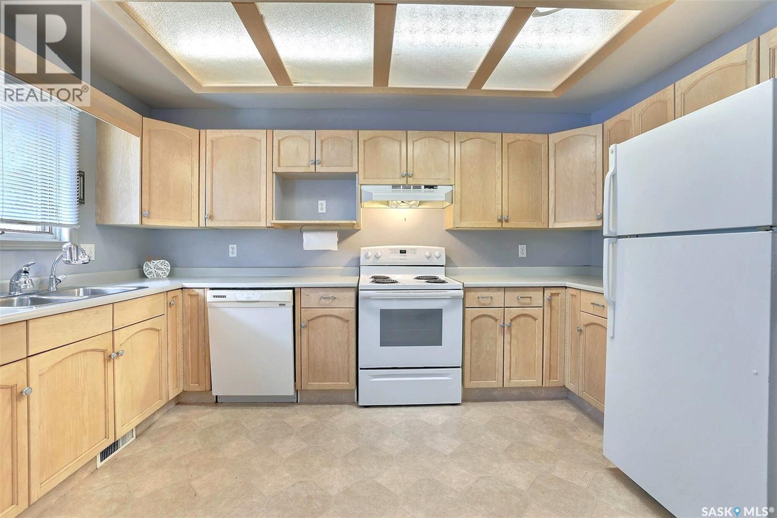 1366 Retallack STREET - 10