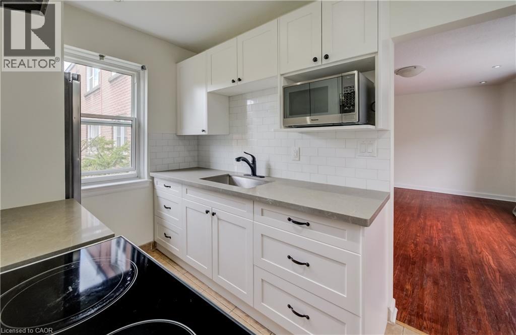 #25 137 EMERALD Street S - 6