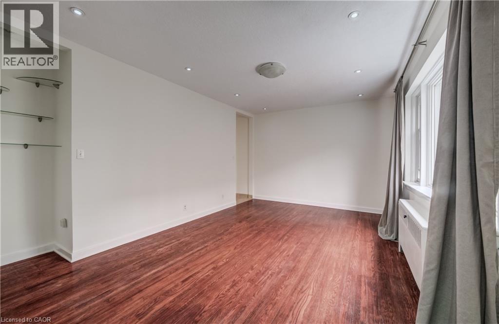 #25 137 EMERALD Street S - 9