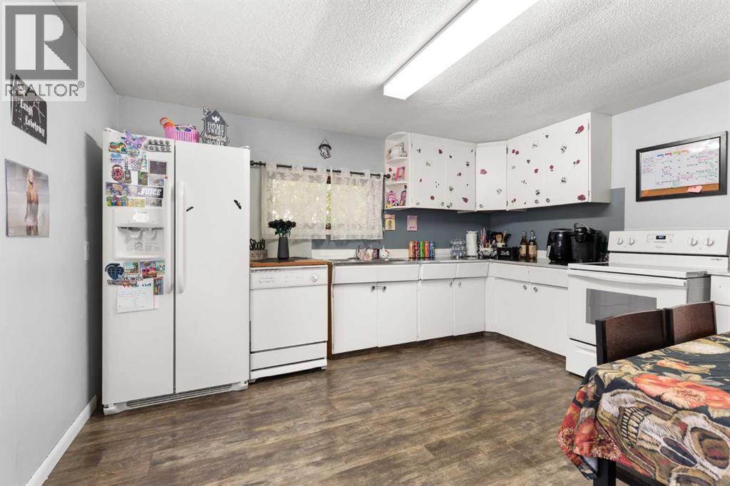 802 2 Street SE - 11