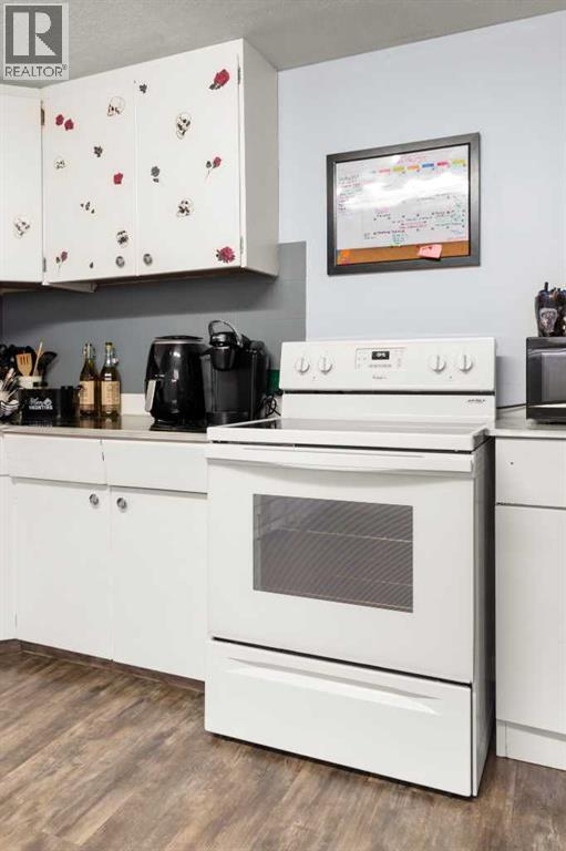 802 2 Street SE - 14