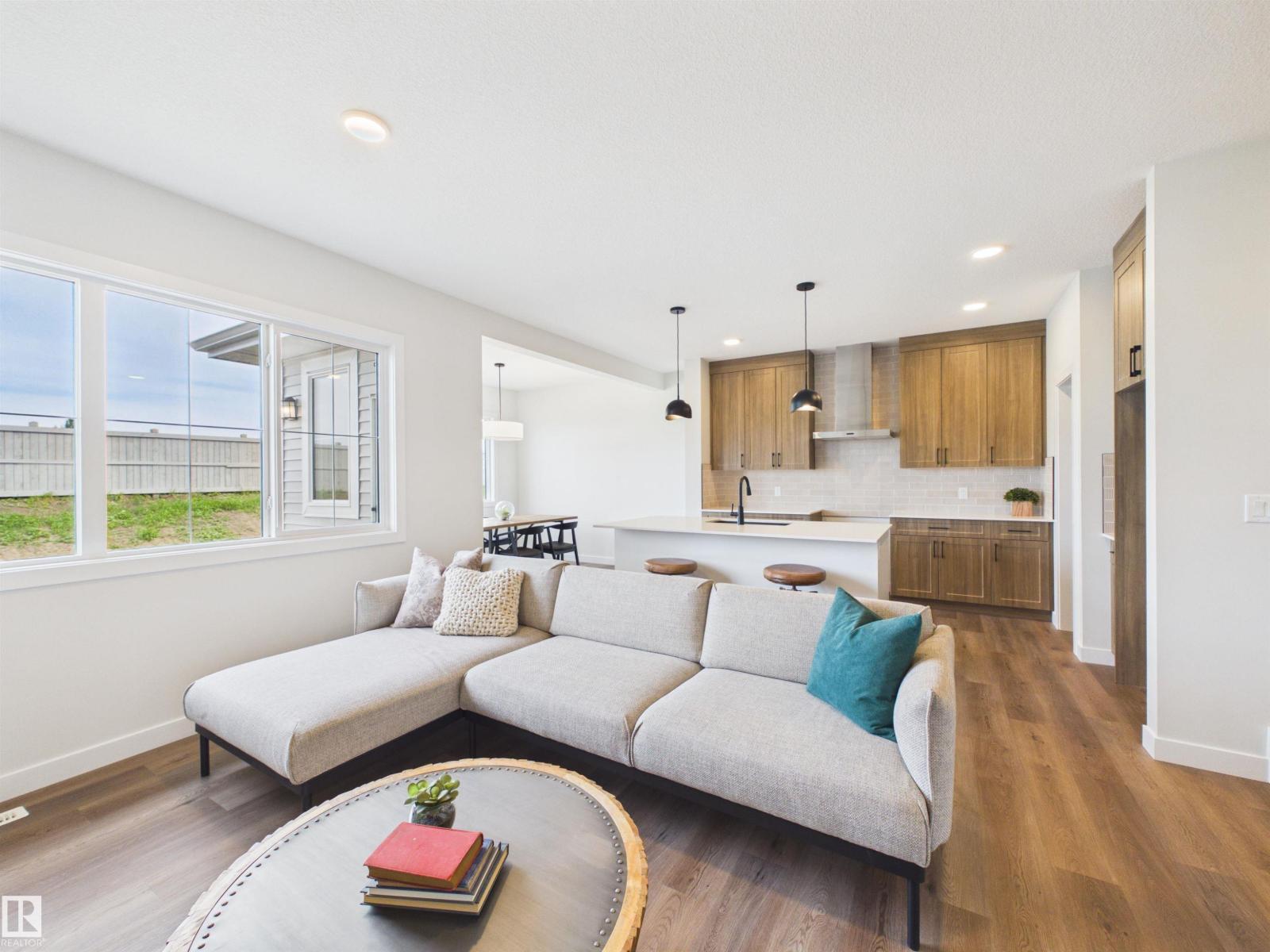 159 CALEDON Crescent - Photo 9