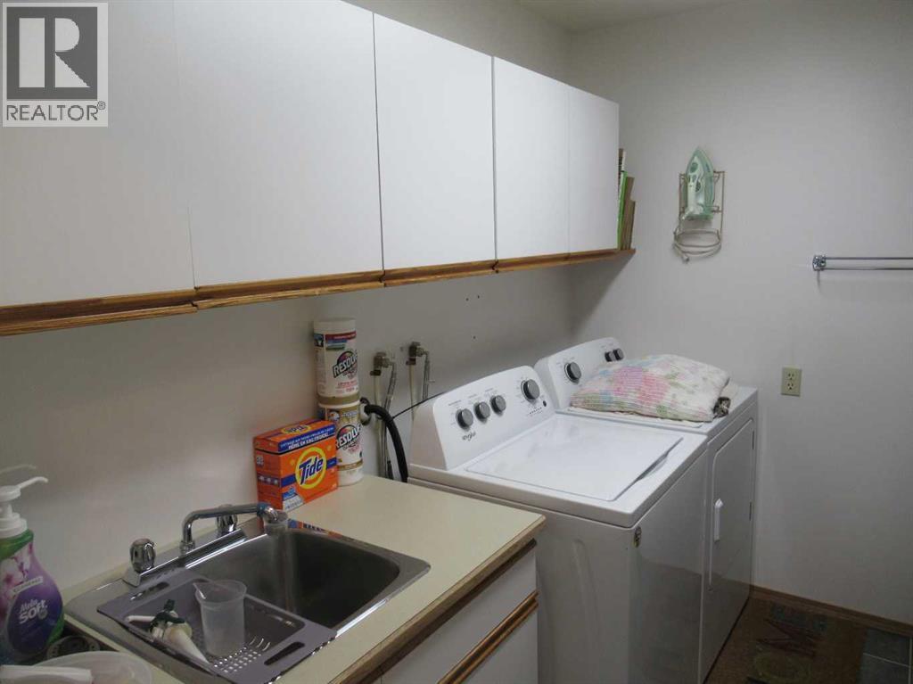 420035 Range Road 32 - 33